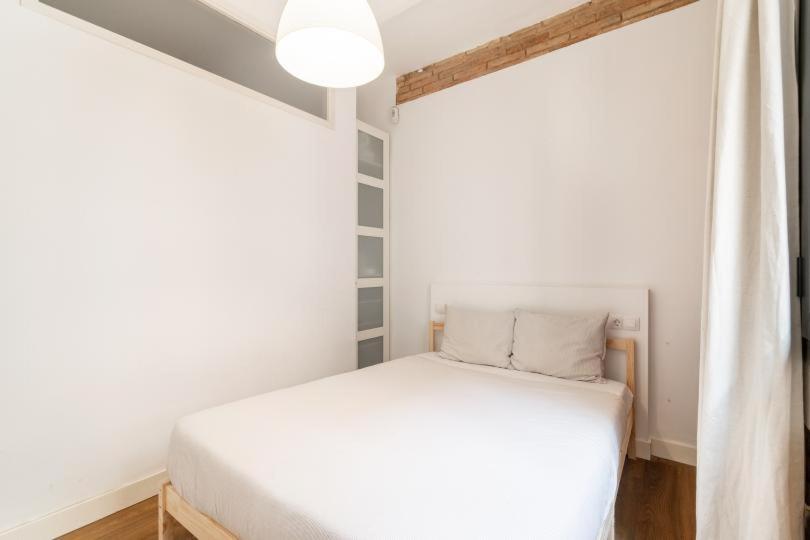 Apartment Cozy With Balcony Sqm
