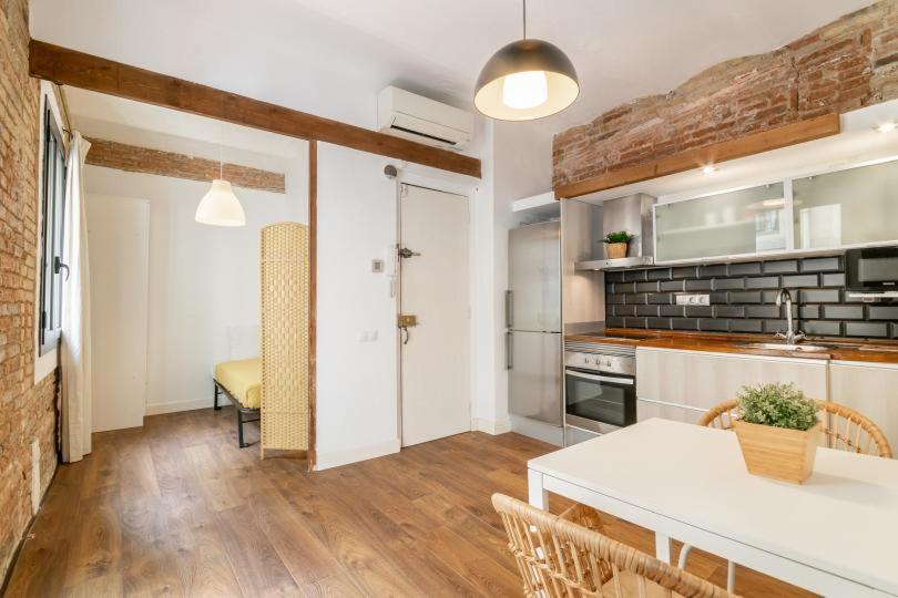 Apartment Cozy With Balcony Sqm Barcelona
