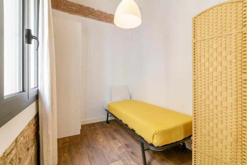 Cozy With Balcony Sqm