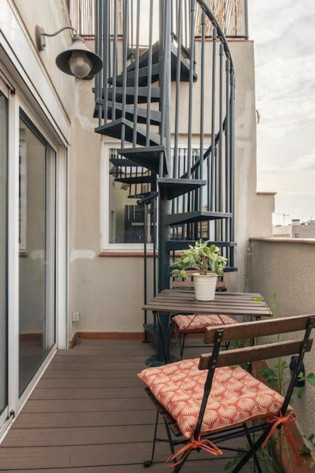 Cozy Penthouse With Private Rooftop Terrace Apartment *