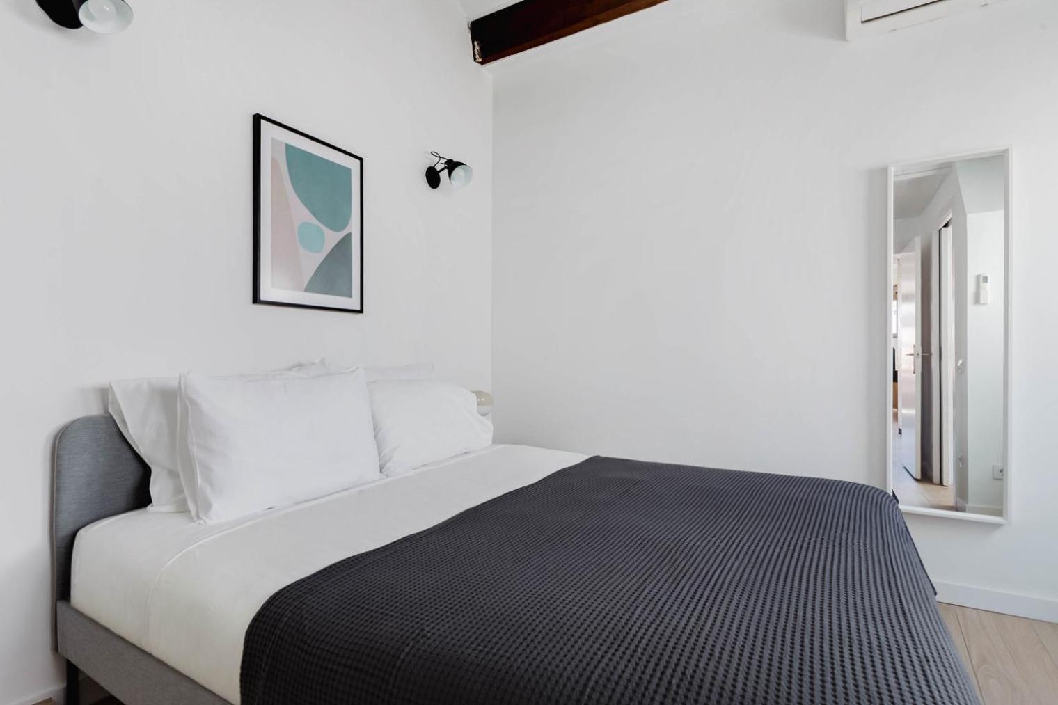 Blueground Galvany Furnished Penthouse Bcn-135 Apartment Barcelona