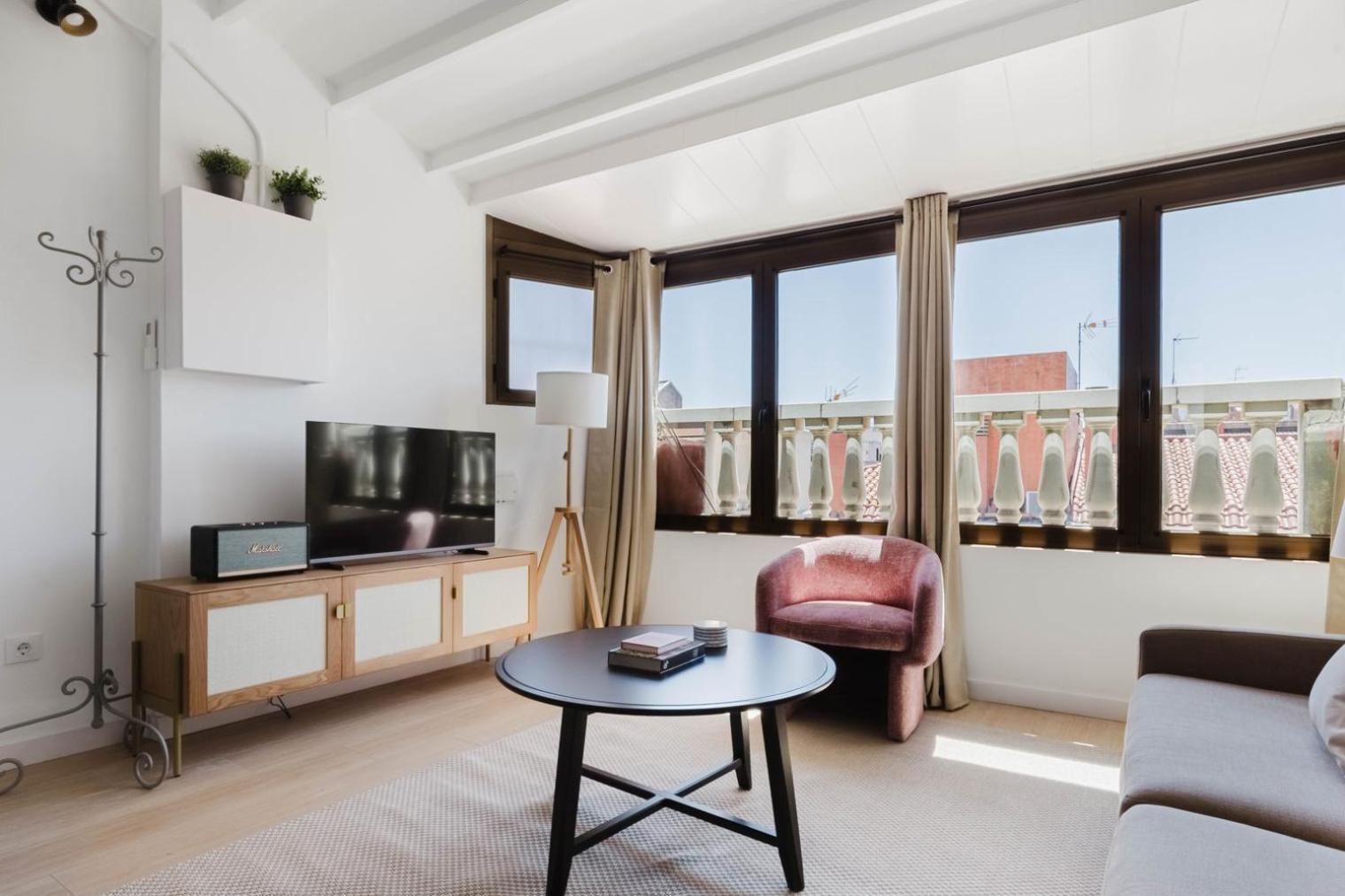 Apartment Blueground Galvany Furnished Penthouse Bcn-135 *