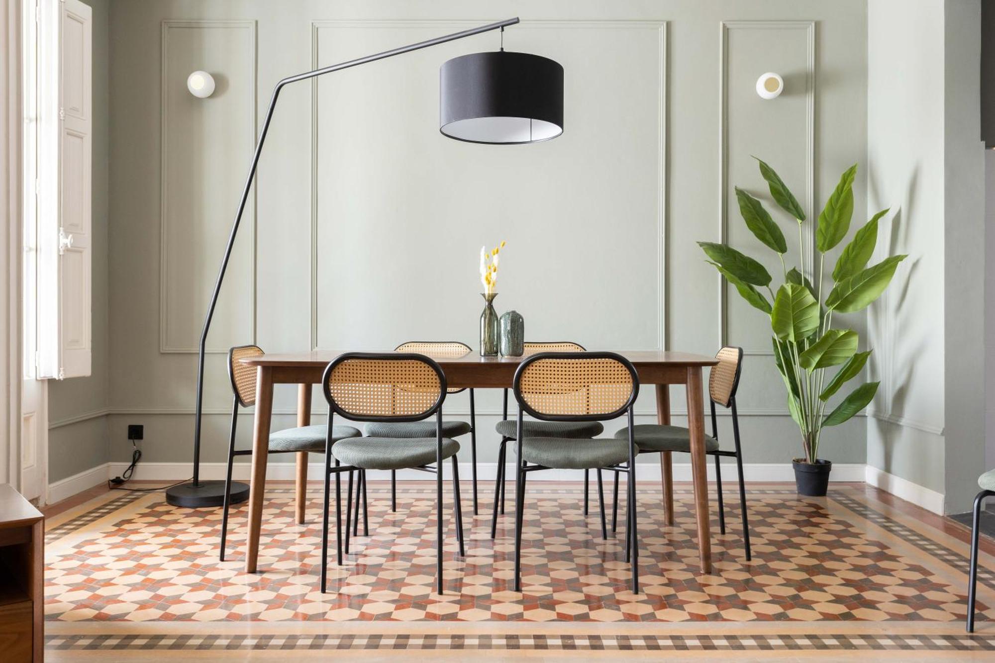 Apartment Spacious Stylish 4-bedroom Modernist