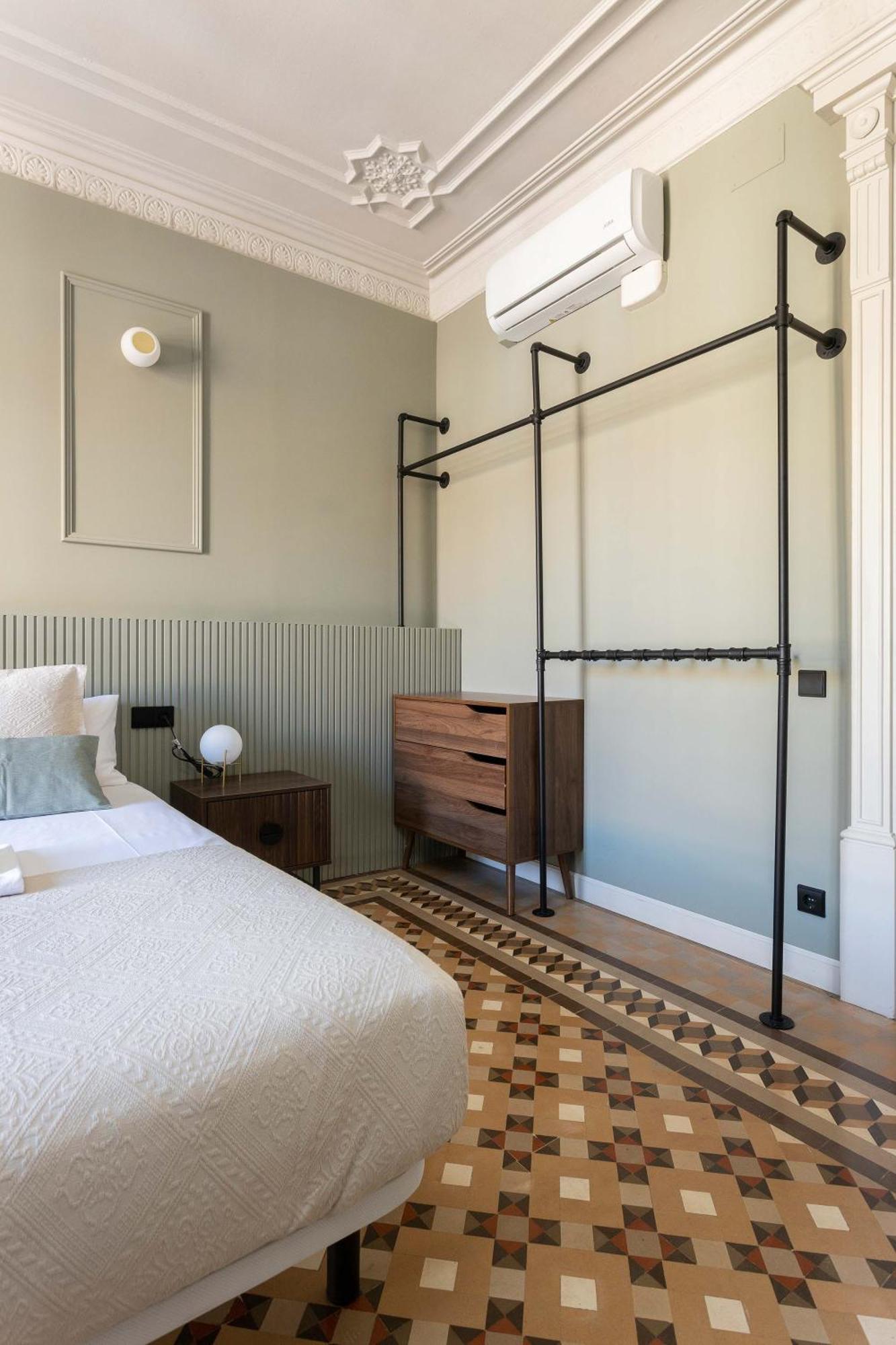 Apartment Spacious Stylish 4-bedroom Modernist *