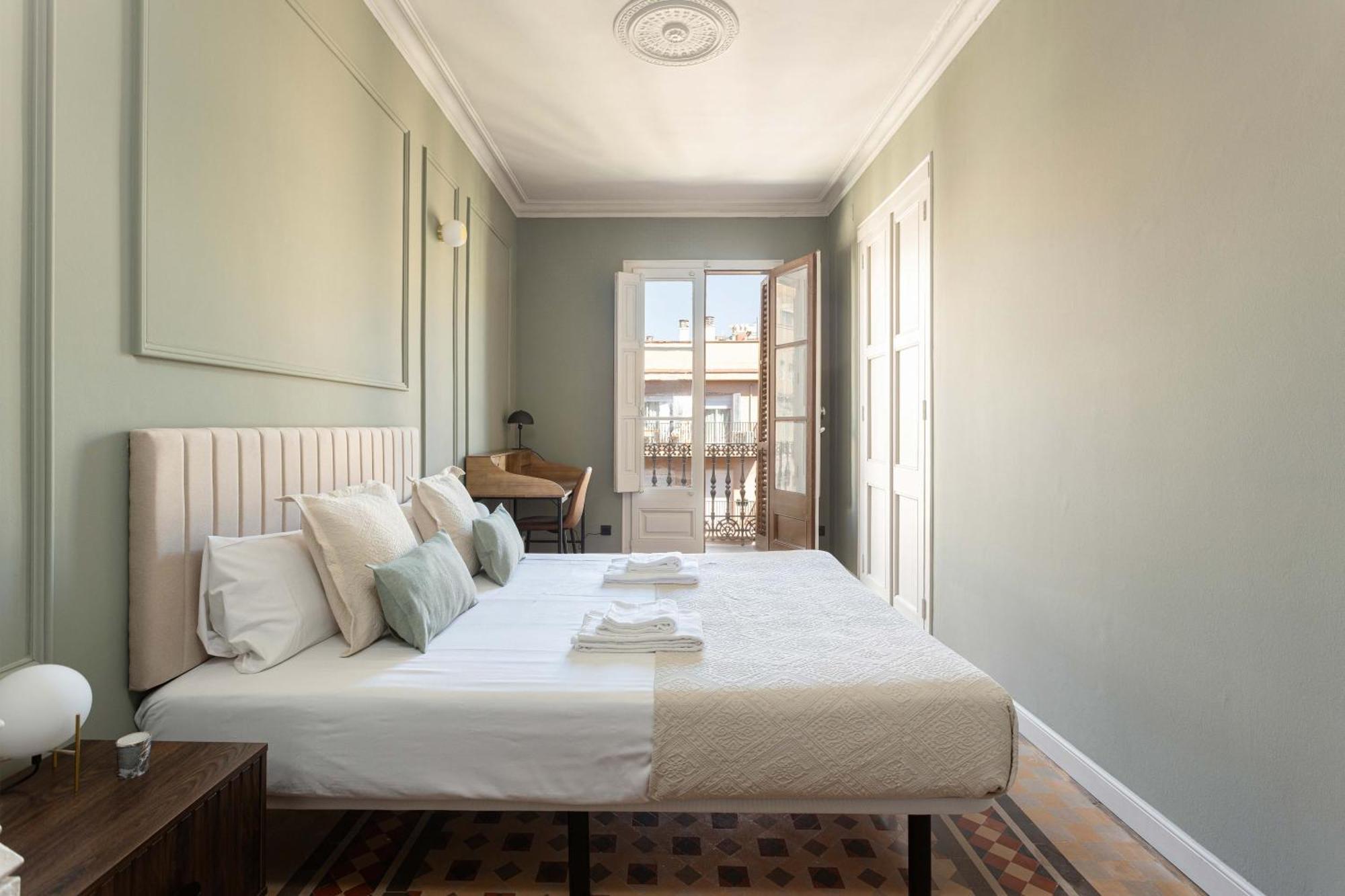 Apartment Spacious Stylish 4-bedroom Modernist Barcelona
