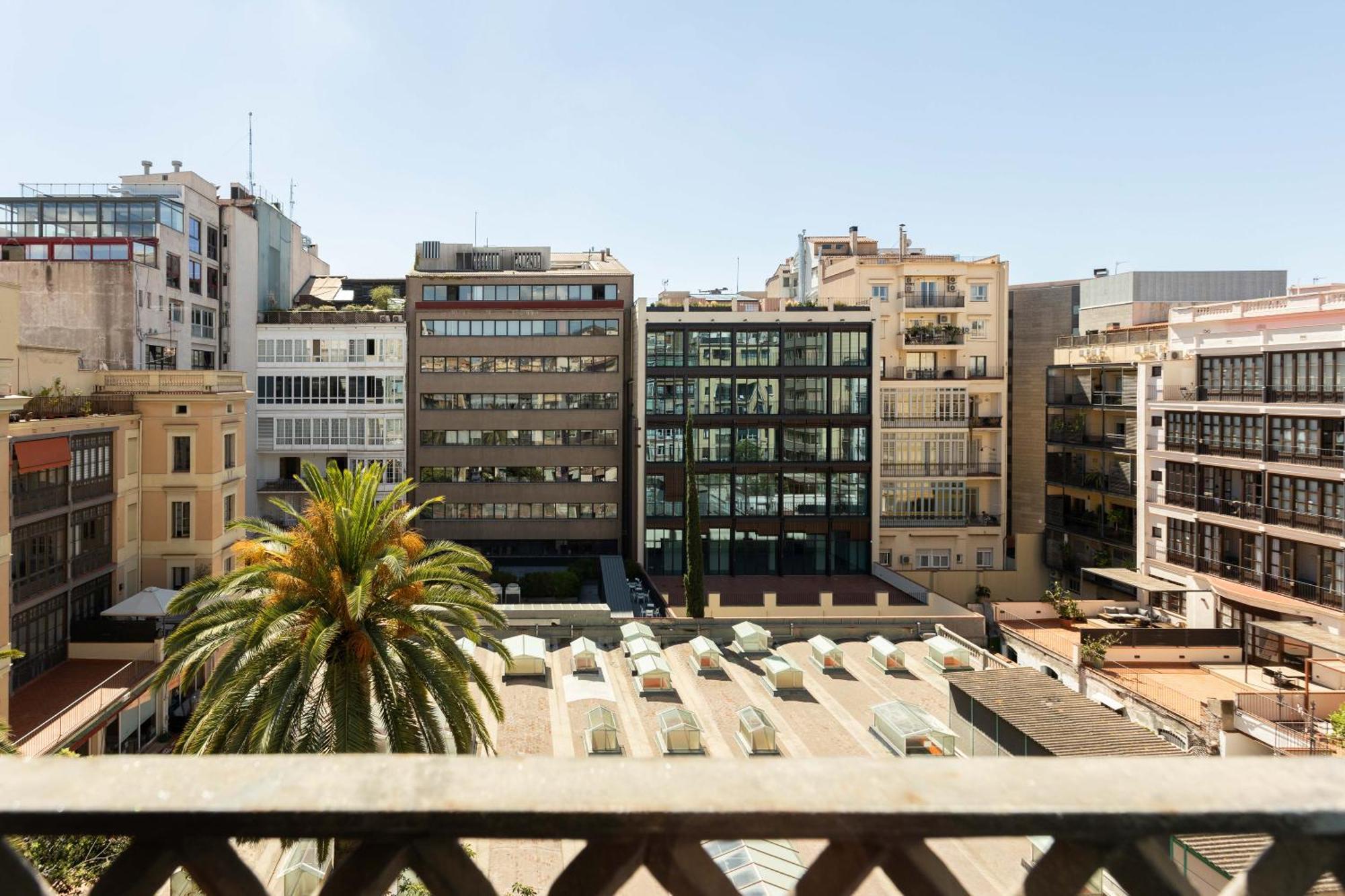 Apartment Spacious Stylish 4-bedroom Modernist *