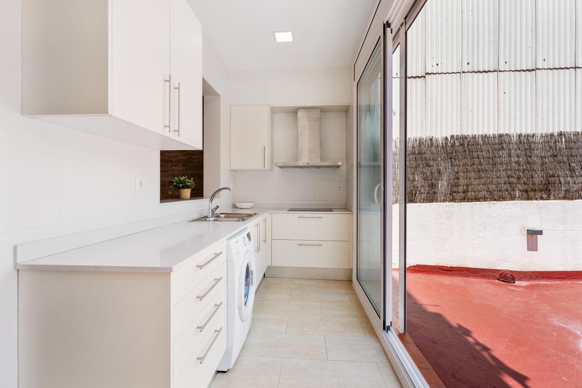 Apartment Grcia Charm Sunlit Terrace, Ac & Exposed Brick *