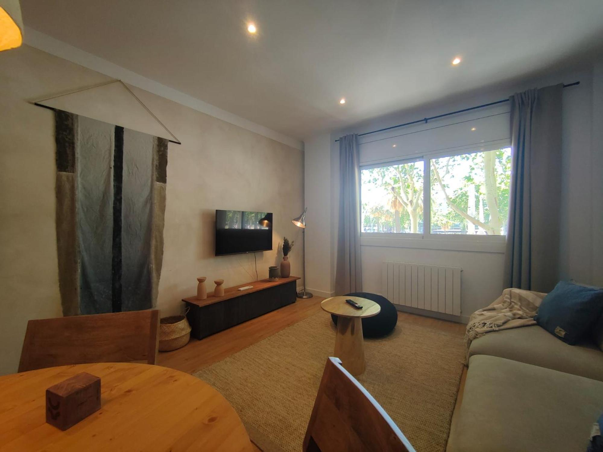 Appartement 2br Central Location *