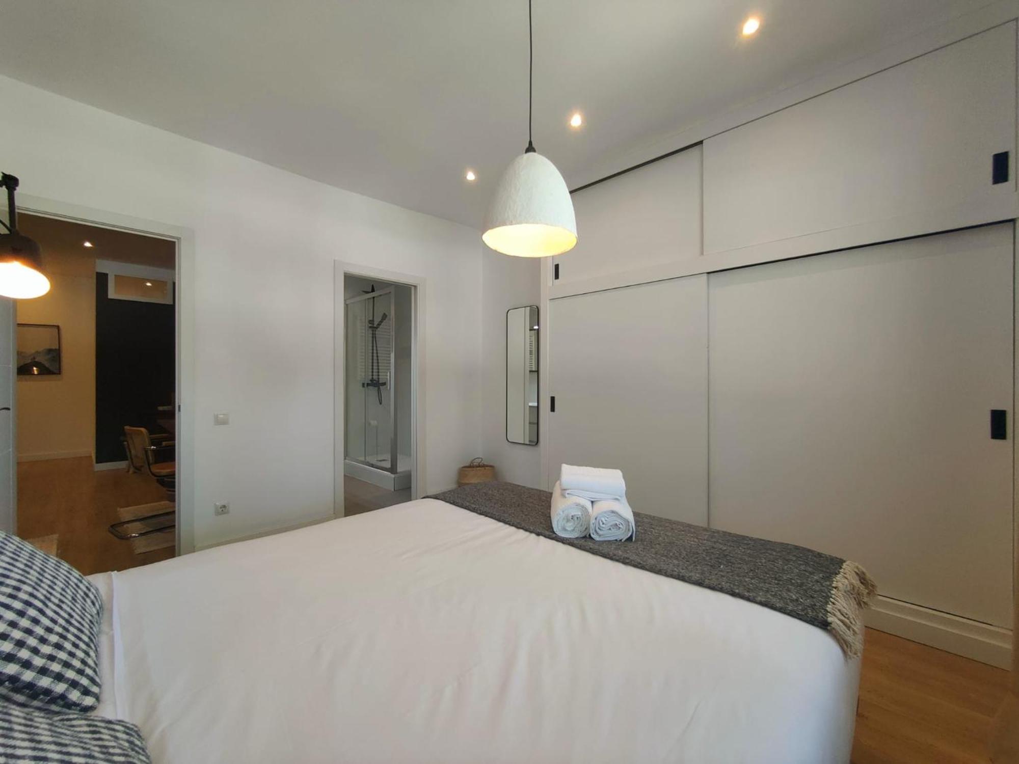 Appartement 2br Central Location *