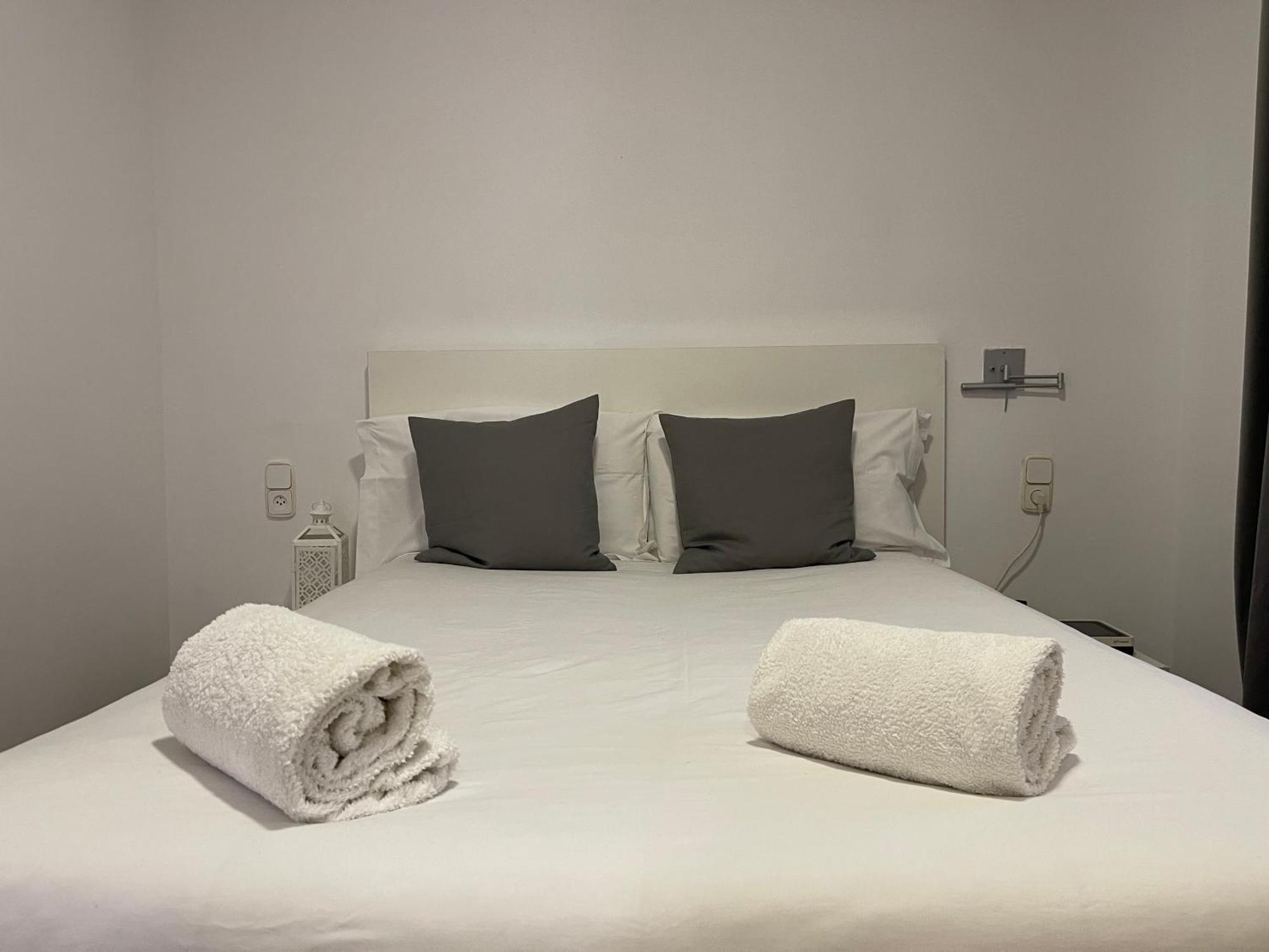 Centric Eixample Clinic Aribau Apartment