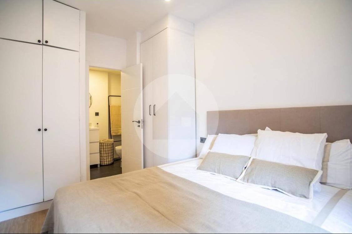 My Space - Light In Sarria Apartment *