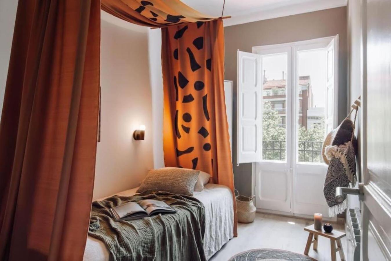 Hemba - 3 Bedroom And Balcony In Gracia Appartement Barcelona