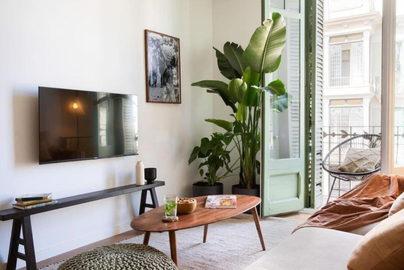 Apartment Bantu - 1 Bedroom And Balcony In Eixample Esquerra *