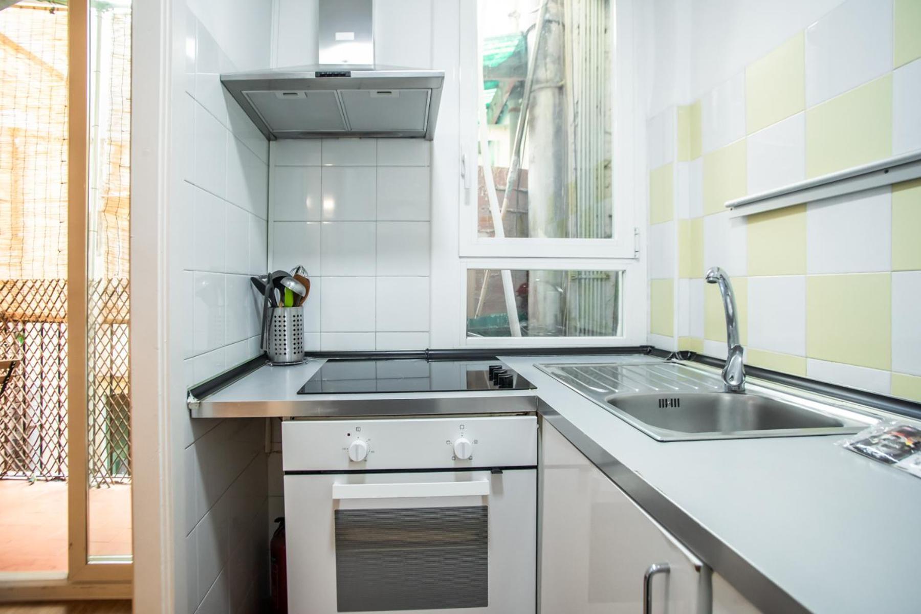 44poc1062 - Newly Decorated In Poble Sec * Barcelona