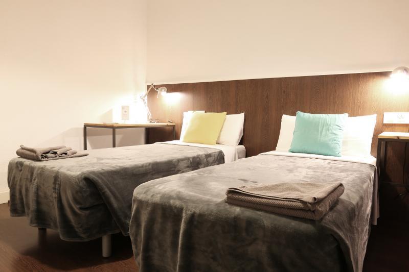 185m² 8 Slaapkamer, 4 Privé Badkamer In Eixample Barcelona