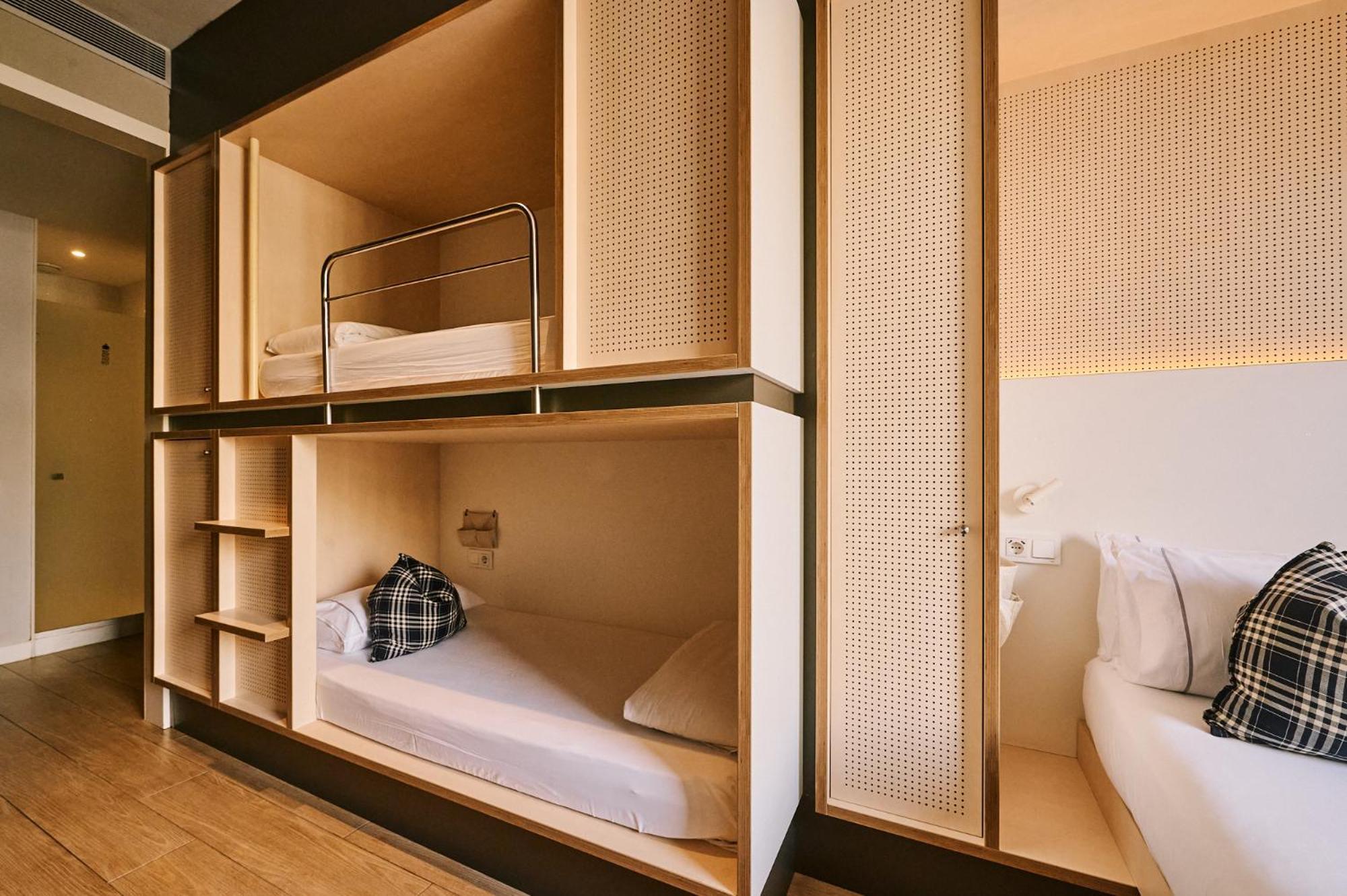 Toc Hostel *