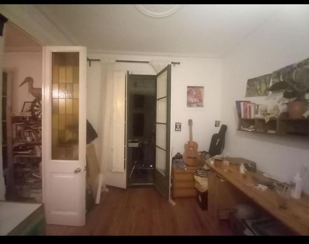 Habitacion Grande Y Luminosa En Las Ramblas Barcelona