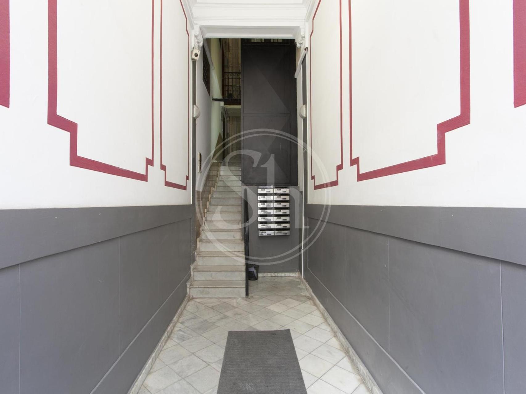 Wonderful For 6 Apartment