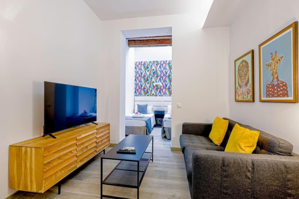 Apartment Alcam Books B