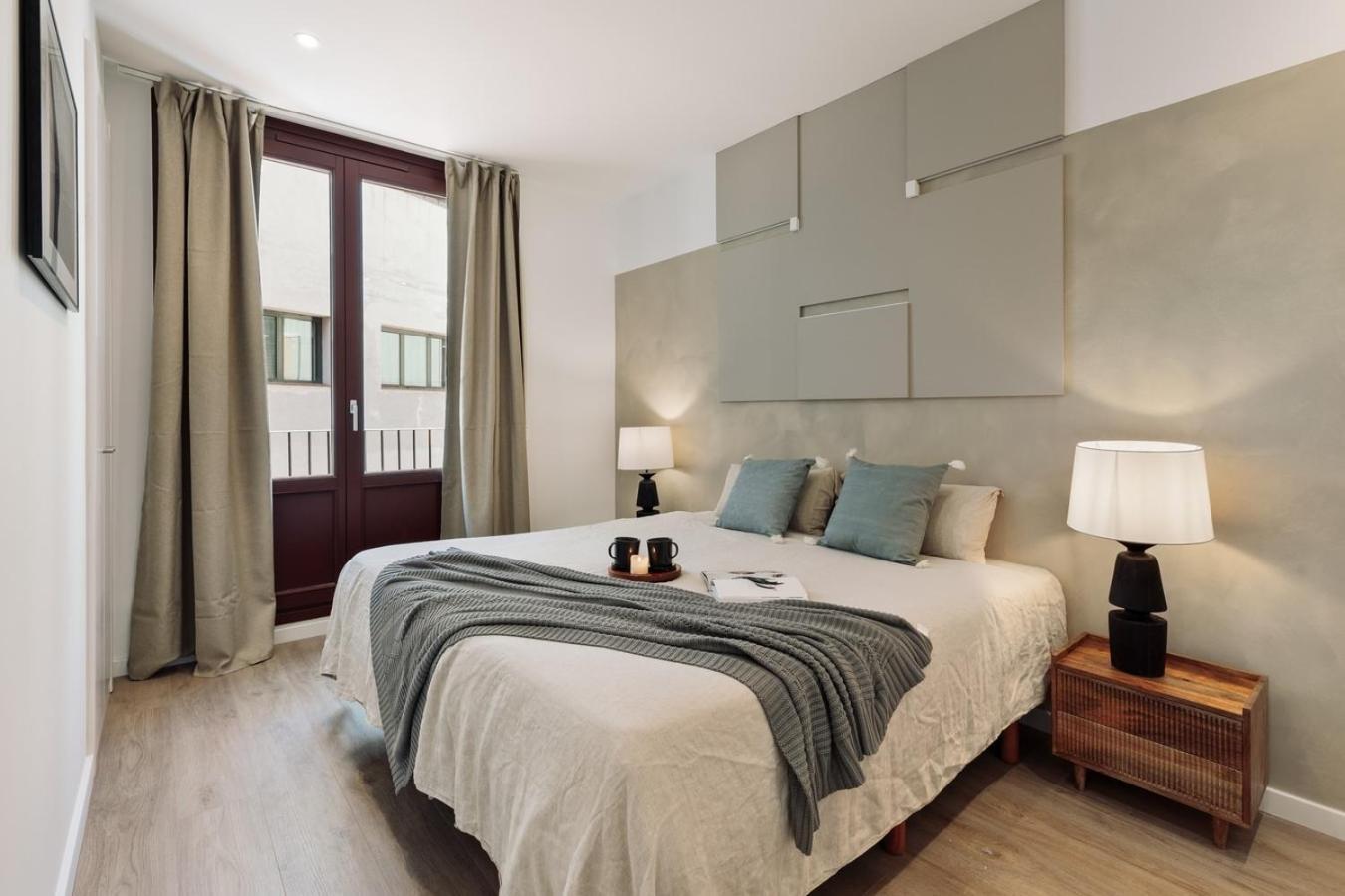 Eboli - 3 Bedrooms, Balcony And Terrace In Ciutat Vella Apartment *