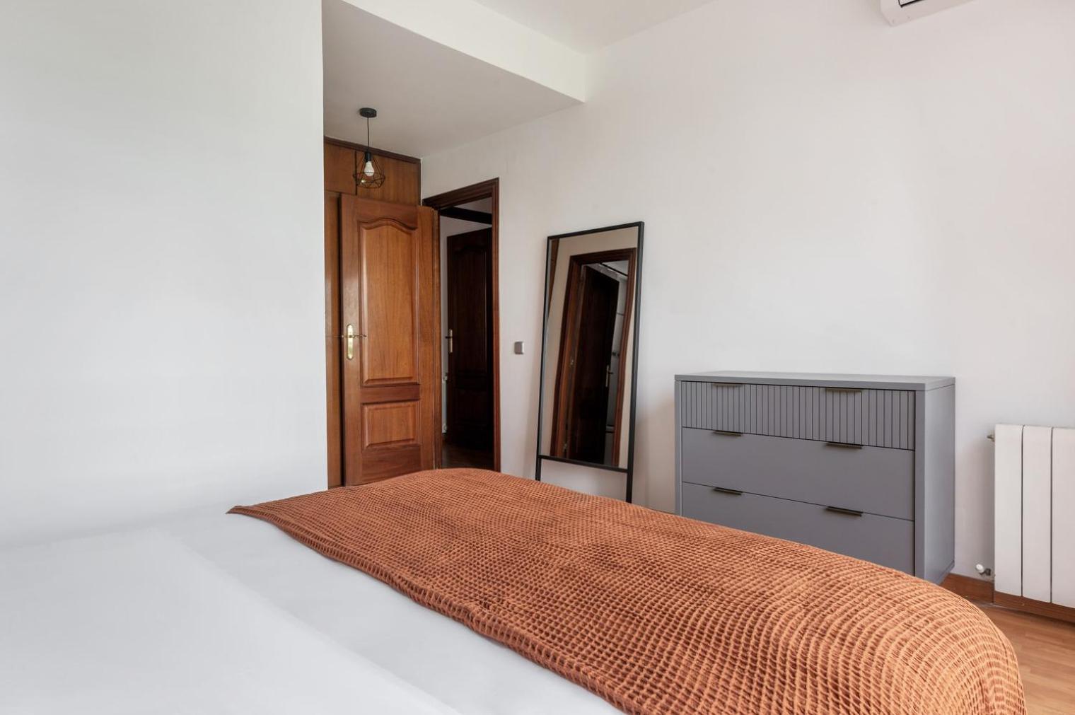 Apartment Galvany 3br W Balcony Bcn-98 *