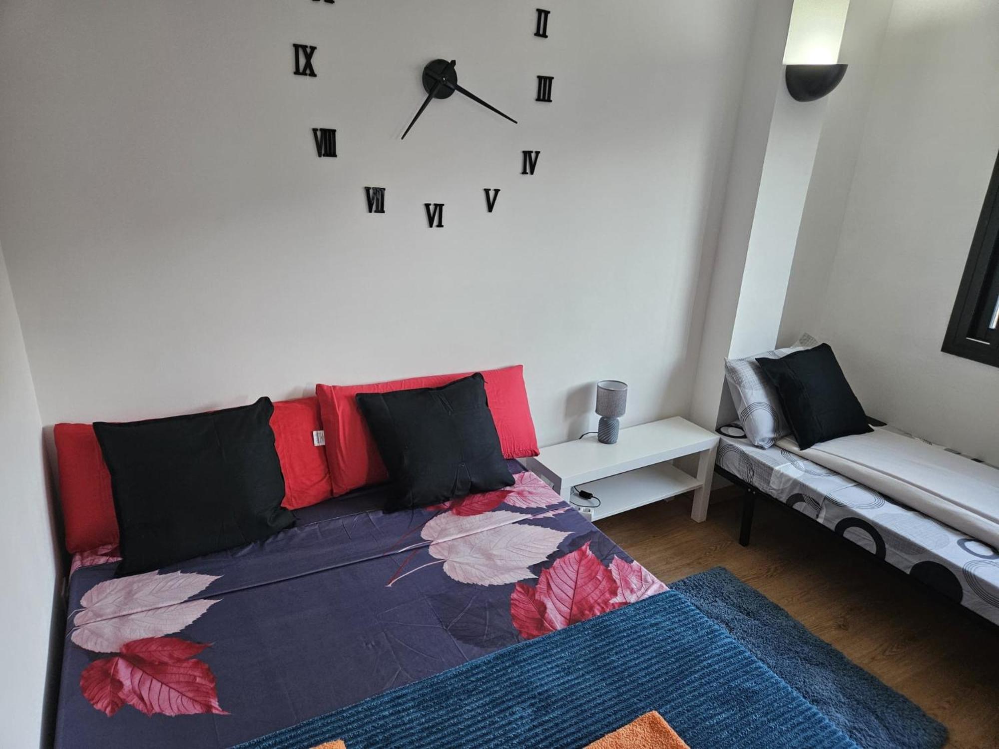 Sagrera Nino House Capsulehotel Barcelona