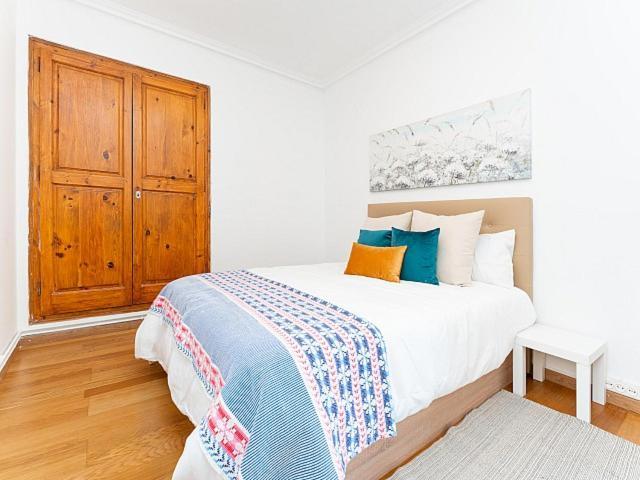 Muntaner Arago Apartment
