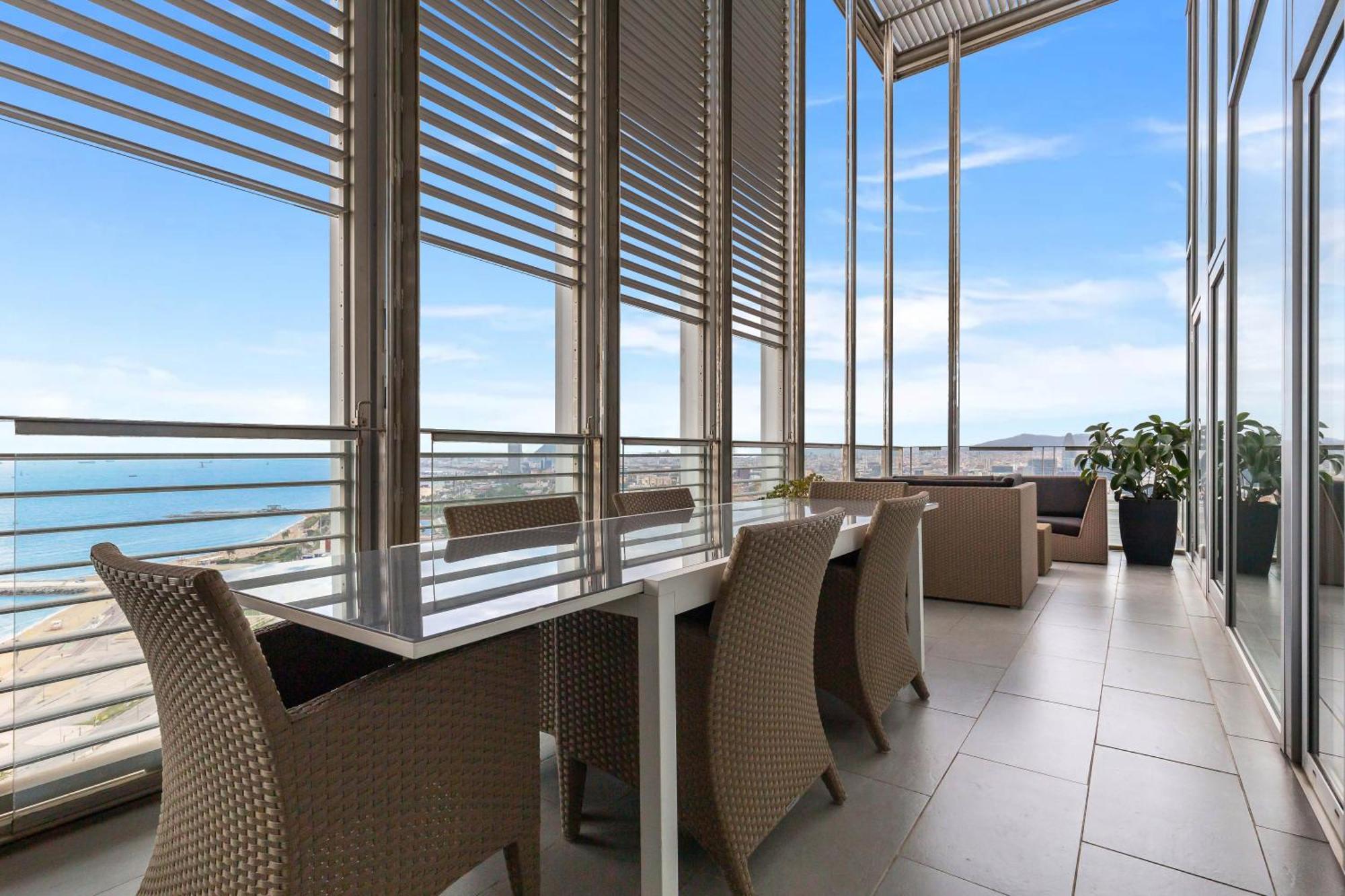Apartment Penthouse With The Views!