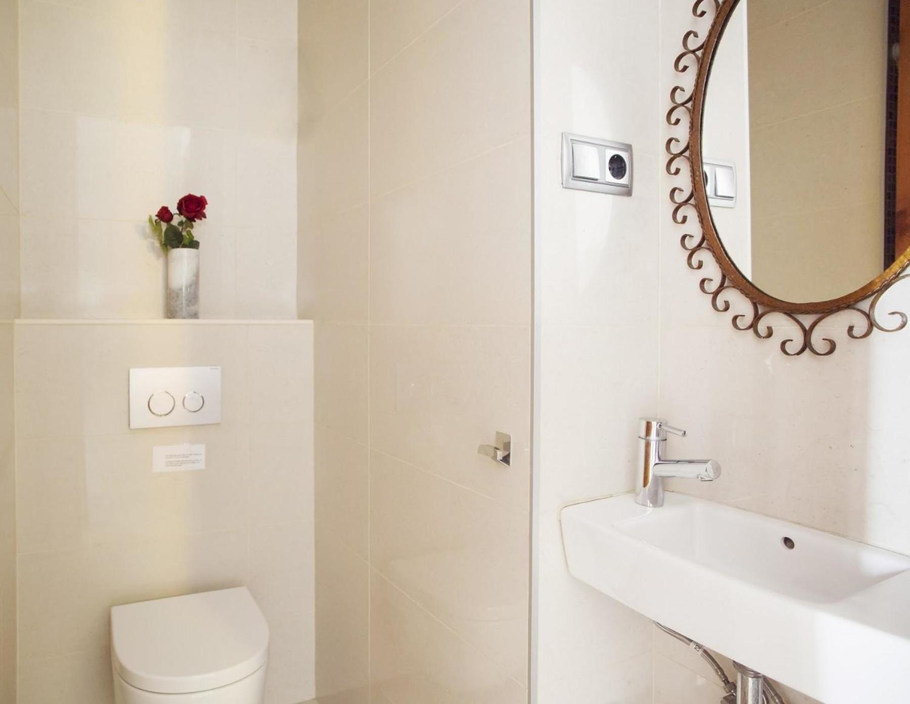 Fuer 6 Personen Ca 90 Qm In Barcelona-eixample, Costa Brava Costa Del Maresme Appartement *