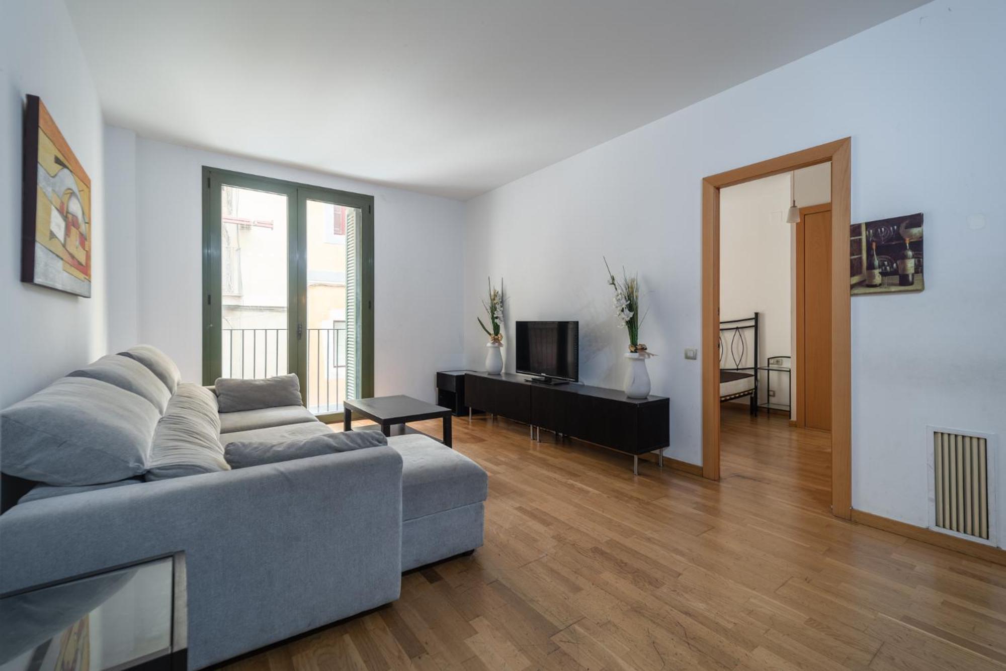 Near Ramblas 3 Flat Min 32 Days Parking Optional Apartment Barcelona
