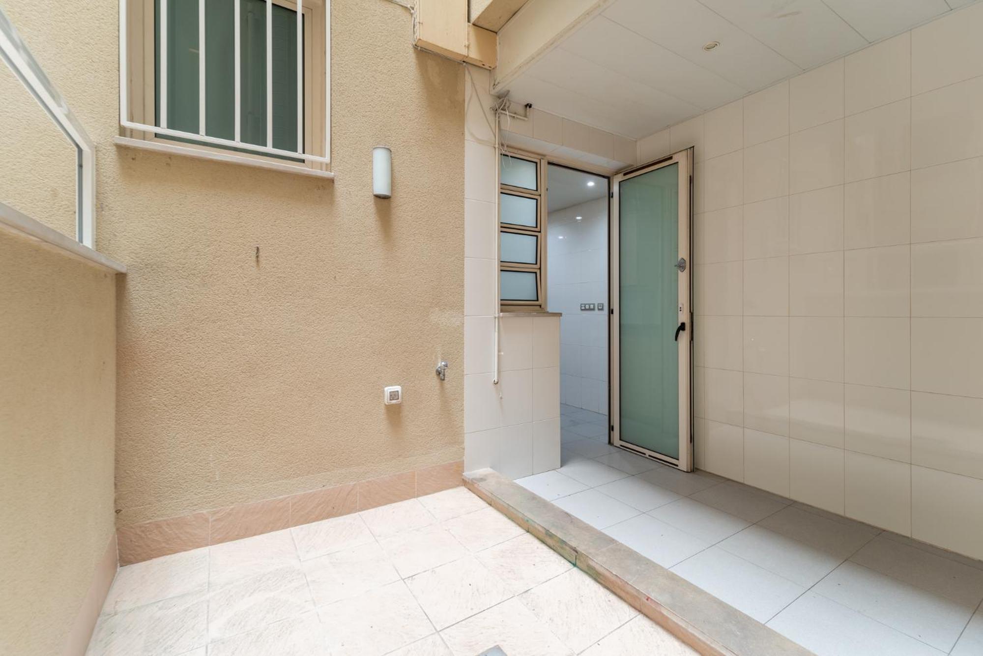 Apartment Near Ramblas 3 Flat Min 32 Days Parking Optional Barcelona
