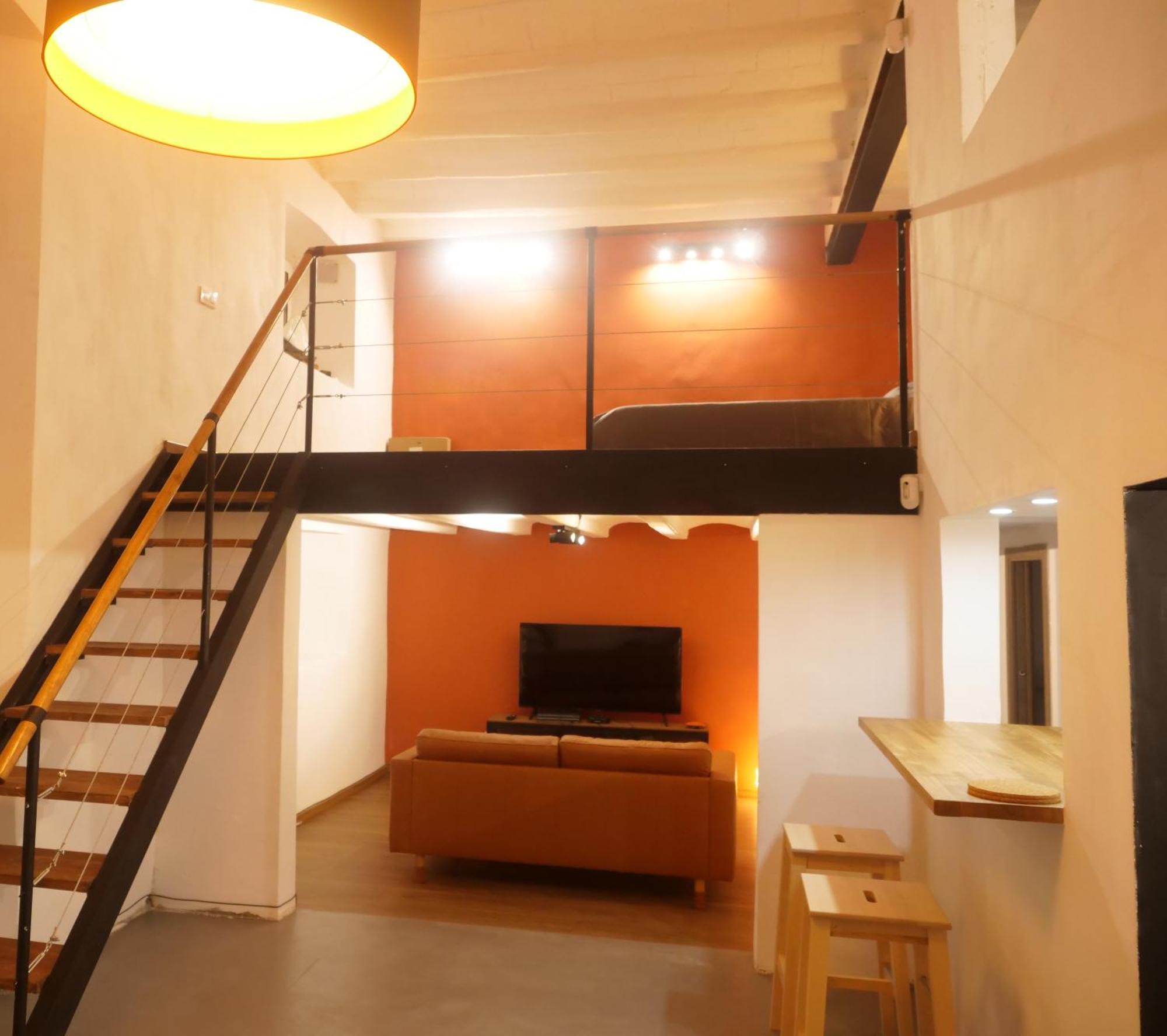 Loft Center *
