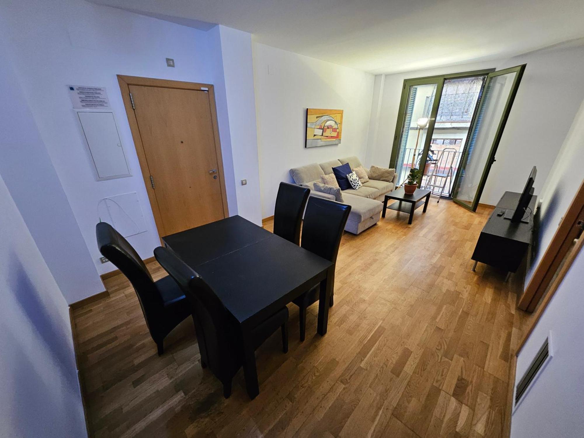 Near Ramblas 3 Flat Min 32 Days Parking Optional *