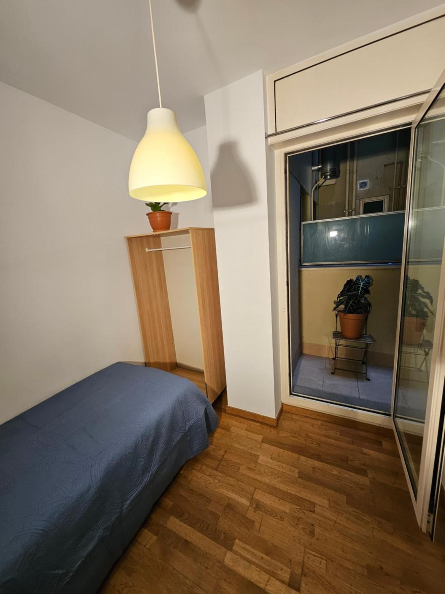 Near Ramblas 3 Flat Min 32 Days Parking Optional Apartment Barcelona