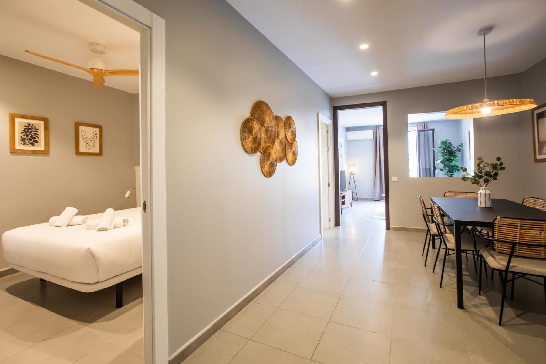21mal1089-magnific Near Sagrada Familia * Barcelona