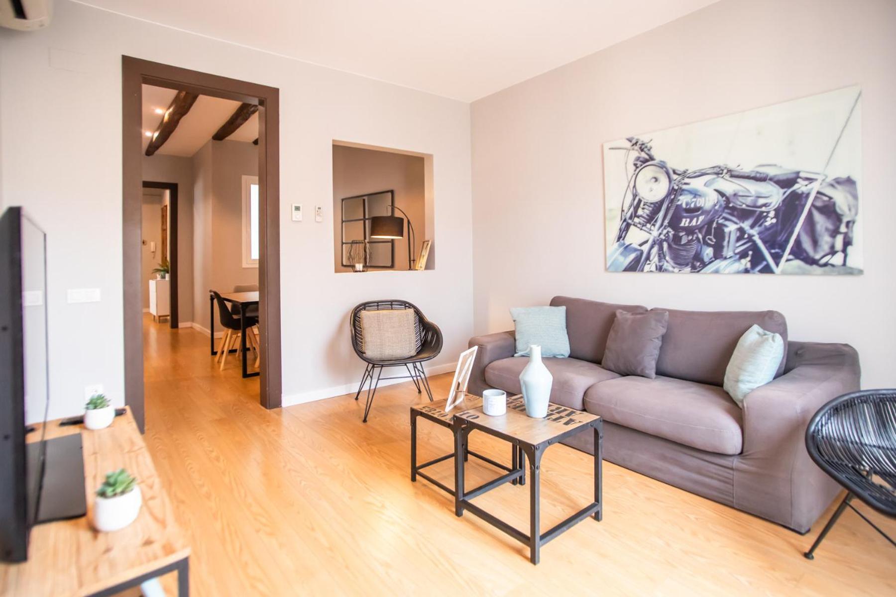 Apartamento 44mal1084- Bright 2br *