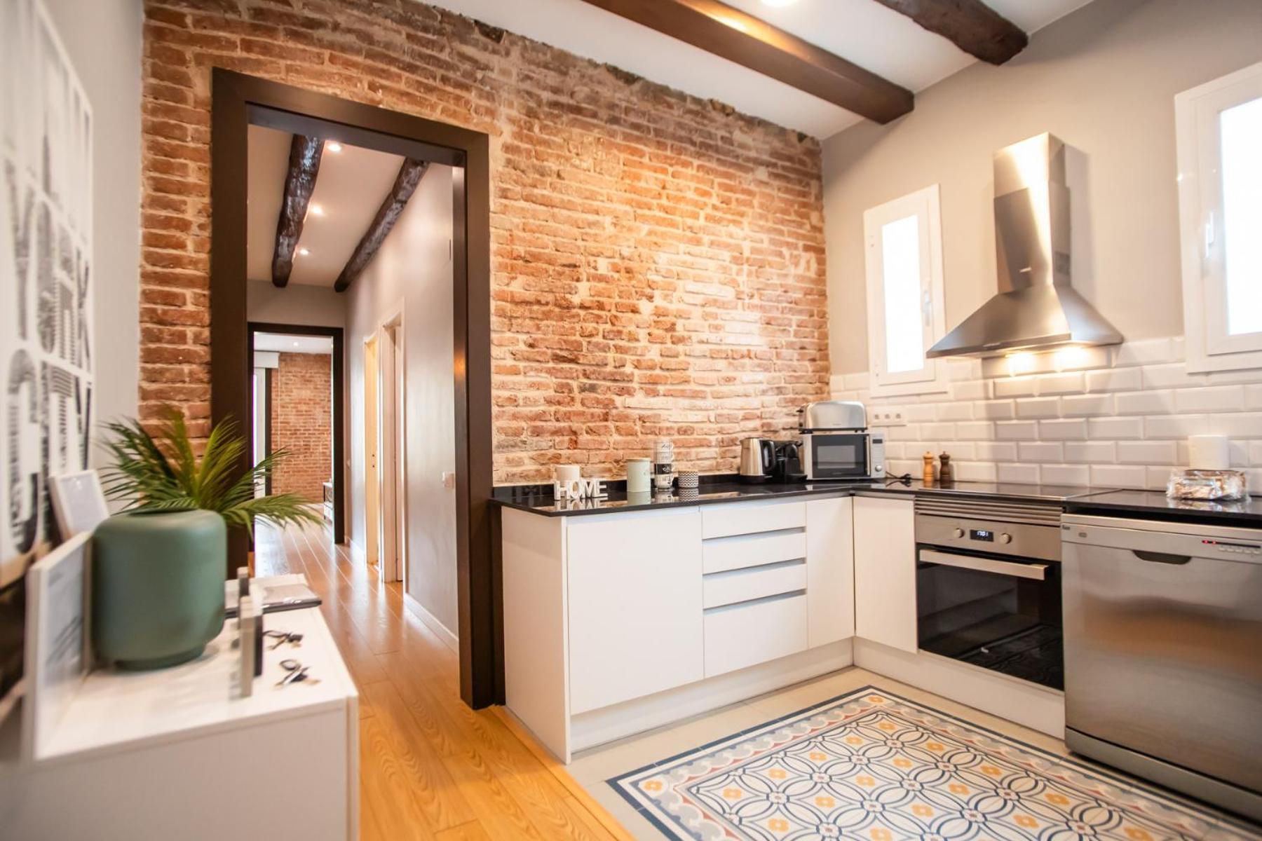 Apartamento 44mal1084- Bright 2br *