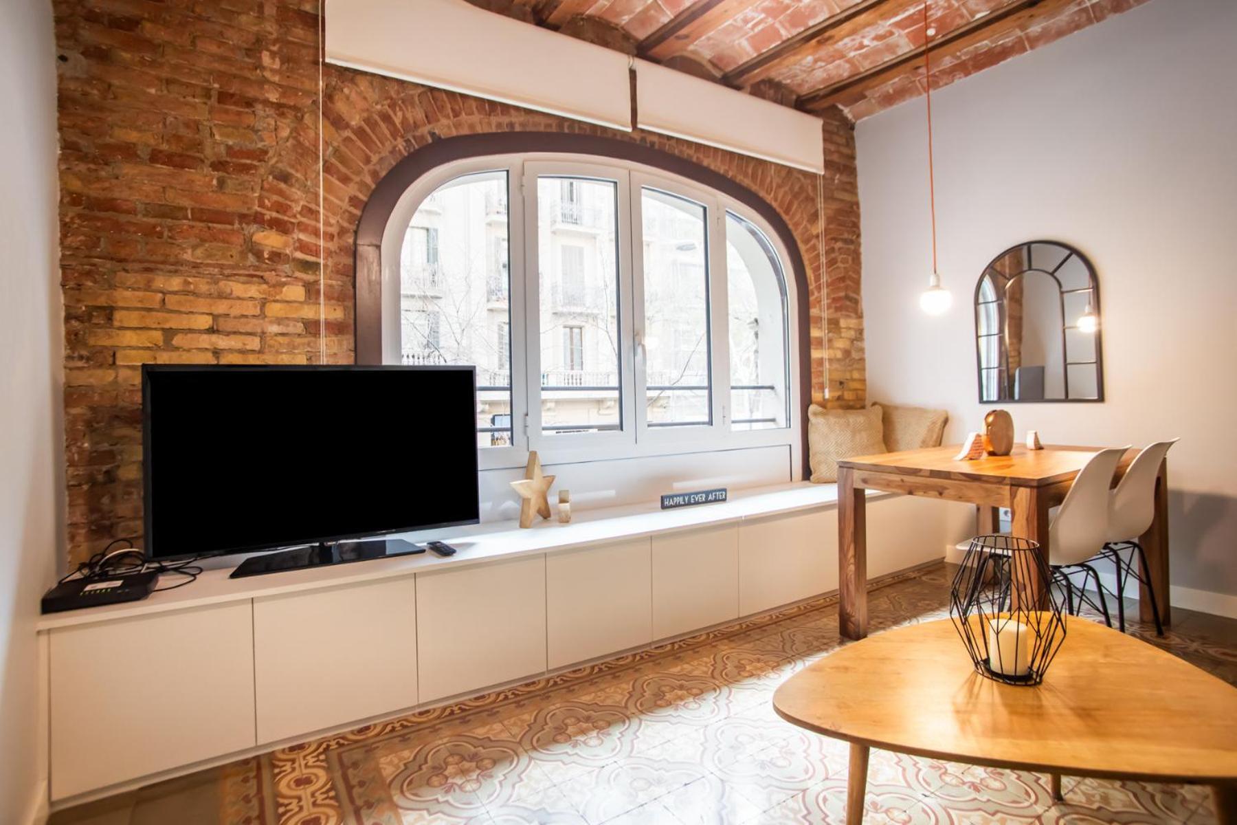 E1mal1079- Fantastic 2br Flat In The Center Apartment *
