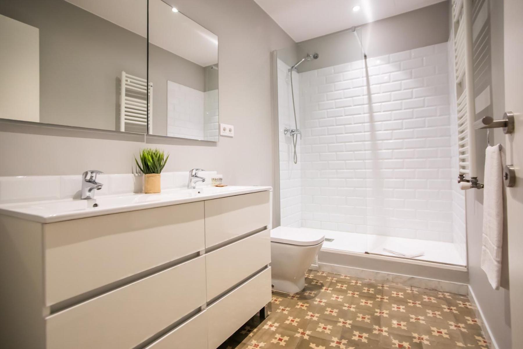 E1mal1079- Fantastic 2br Flat In The Center Apartment *