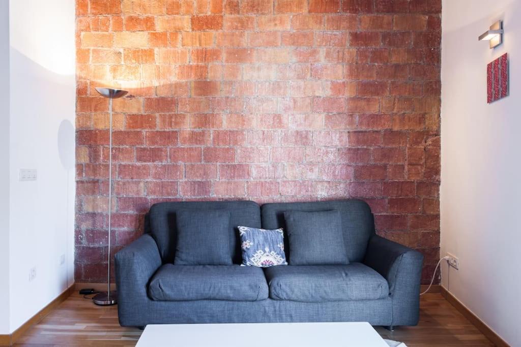 Moderno Y Autentico En El Corazon De Poble Sec Apartment Barcelona
