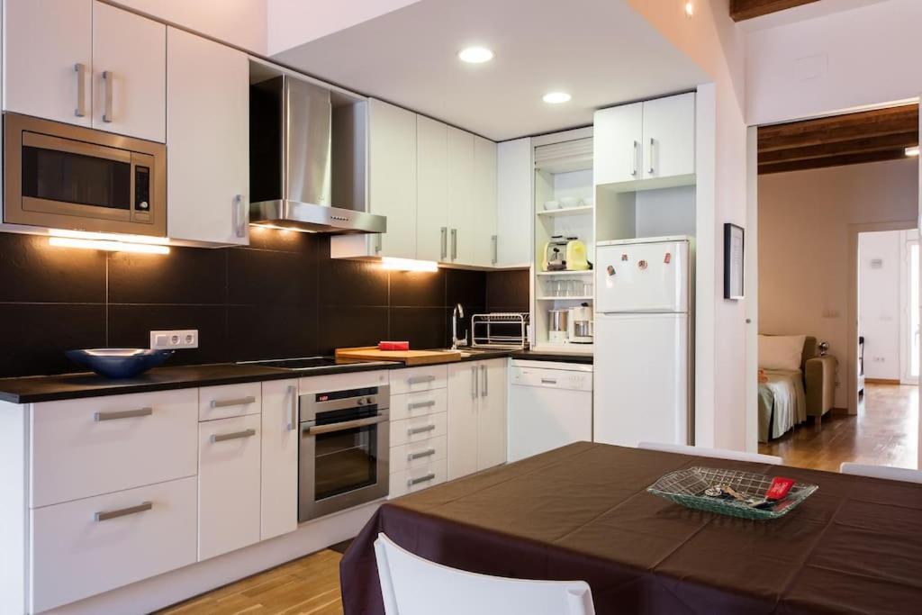 Apartment Moderno Y Autentico En El Corazon De Poble Sec Barcelona