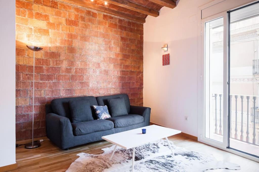 Moderno Y Autentico En El Corazon De Poble Sec Barcelona