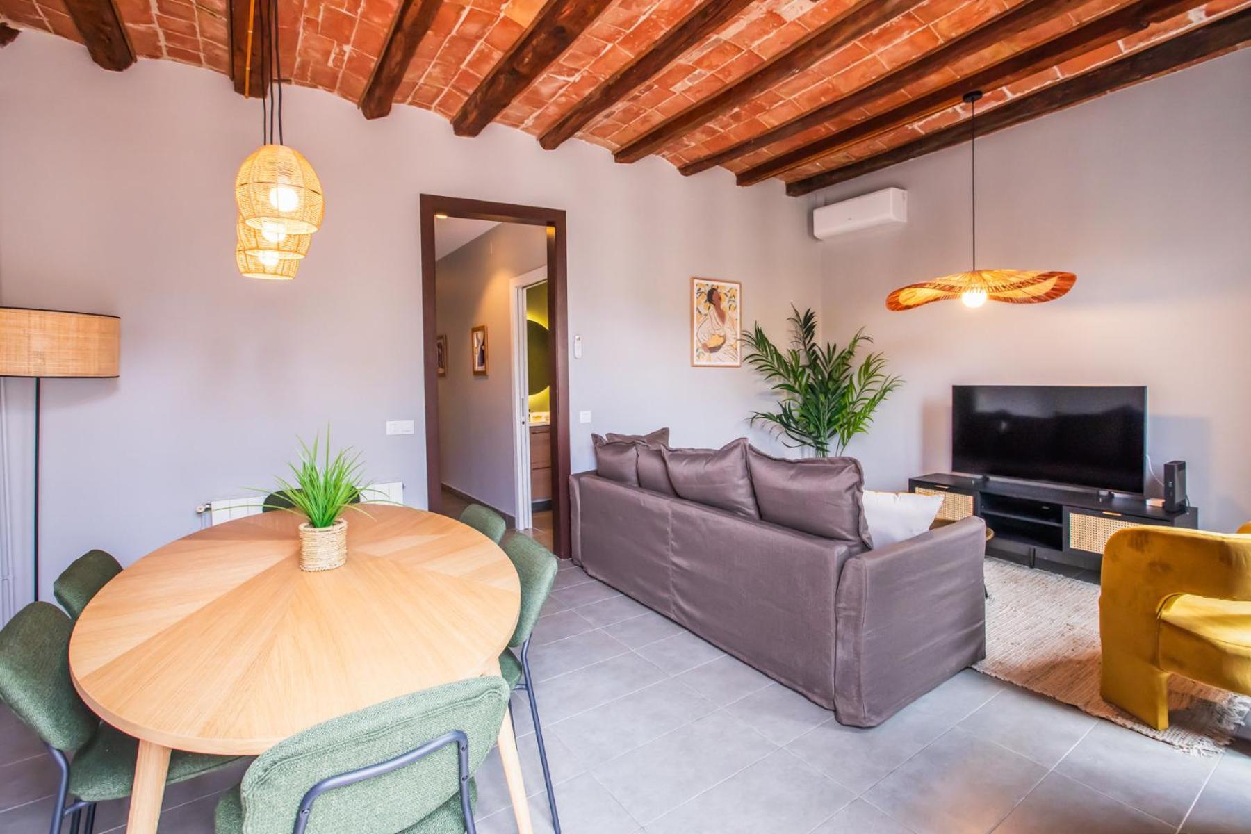 Apartment 43mal1000-nice&bright 2br Flat Next To Sagrada Familia *