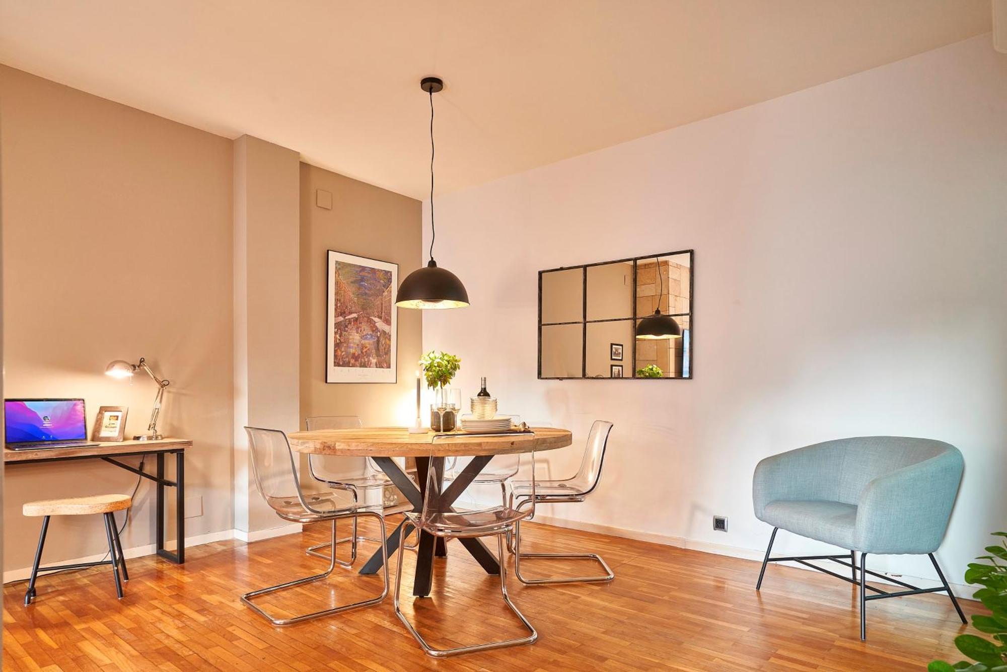 Apartment Local Life Near Sagrada Familia By Myrentalhost