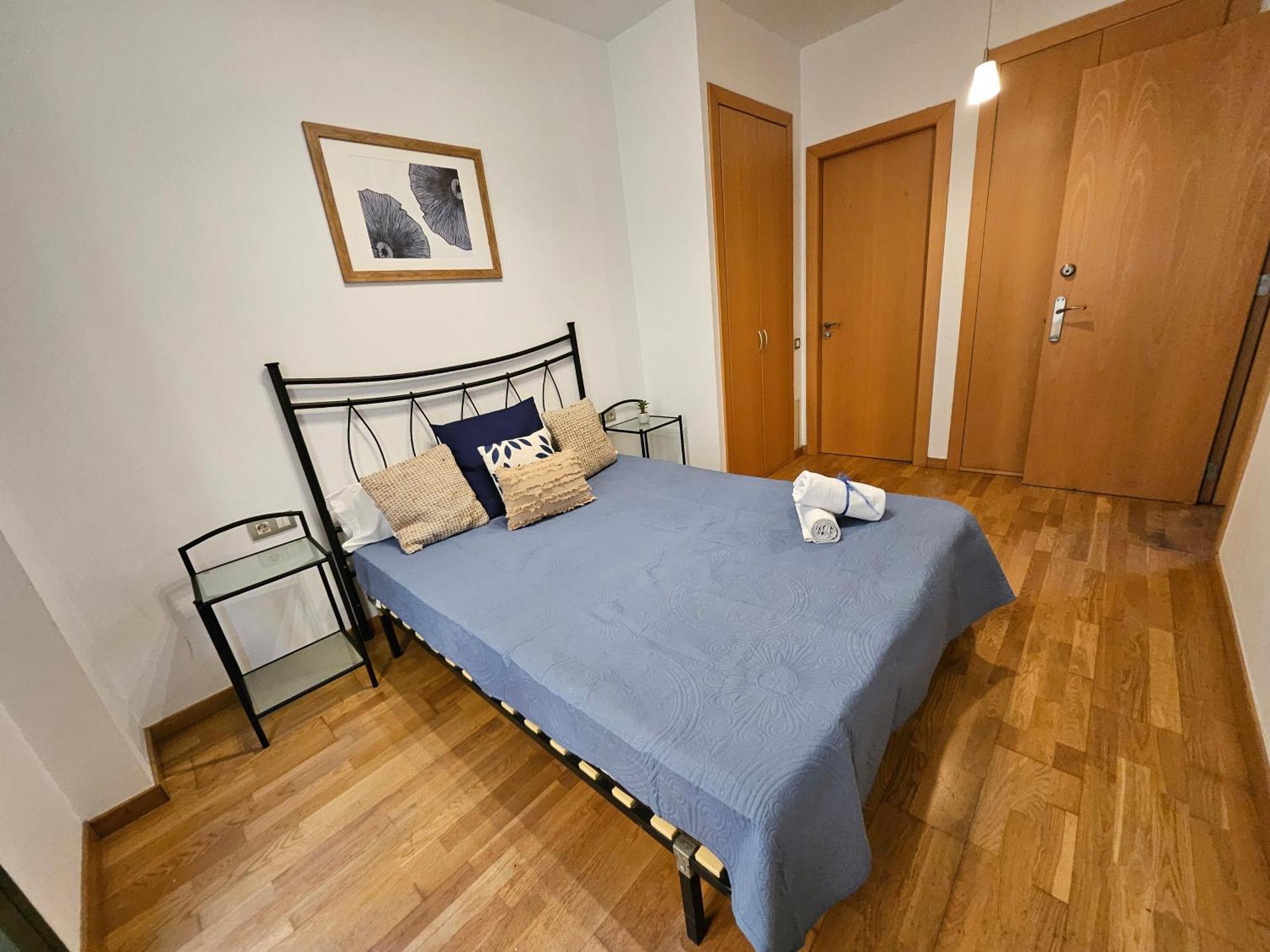 Near Ramblas 3 Flat Min 32 Days Parking Optional Apartment Barcelona