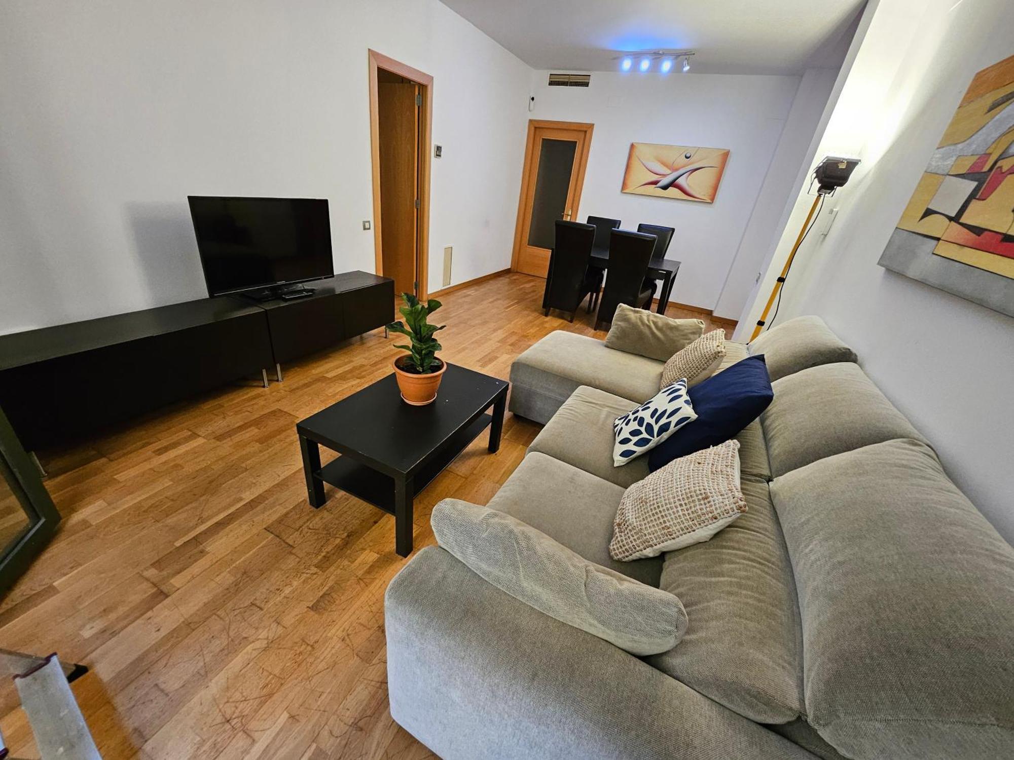 Near Ramblas 3 Flat Min 32 Days Parking Optional Apartment Barcelona