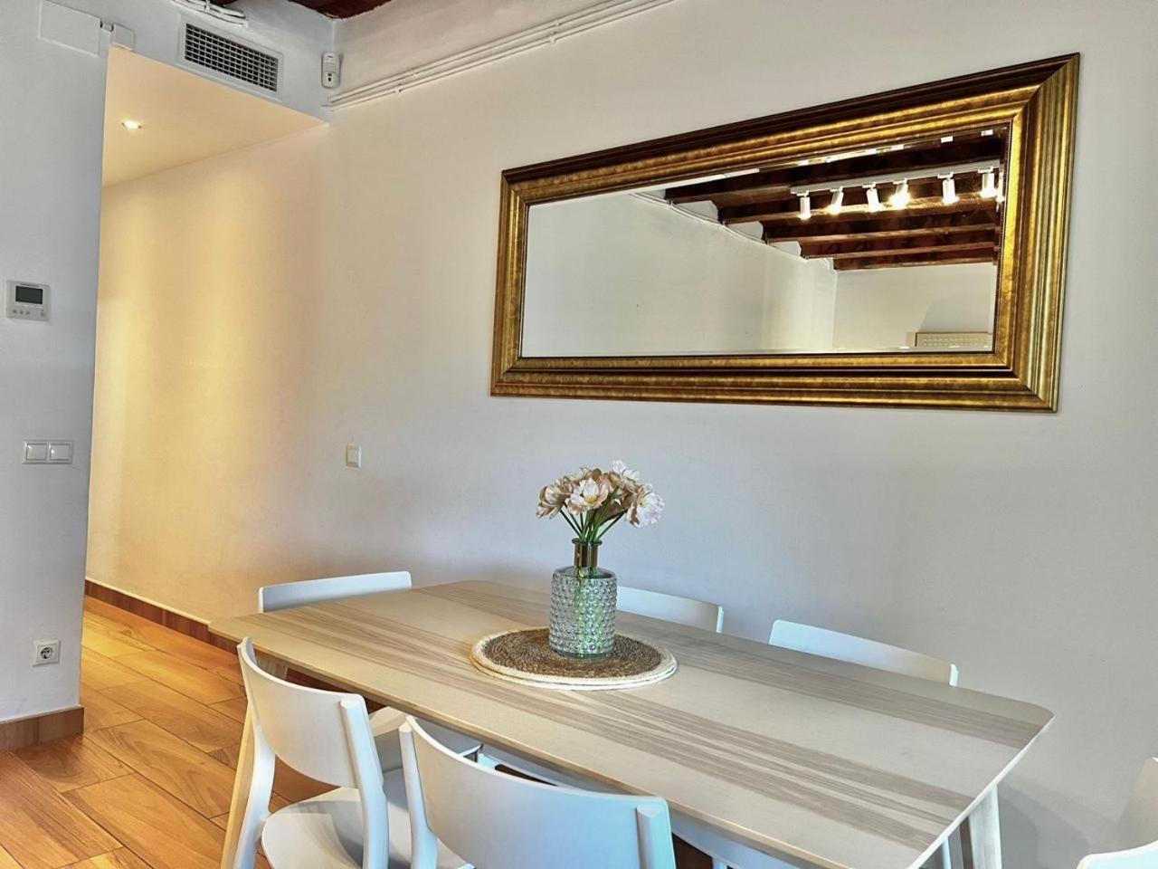 Apartment Bright & Spacious Family Flat In Barcelona