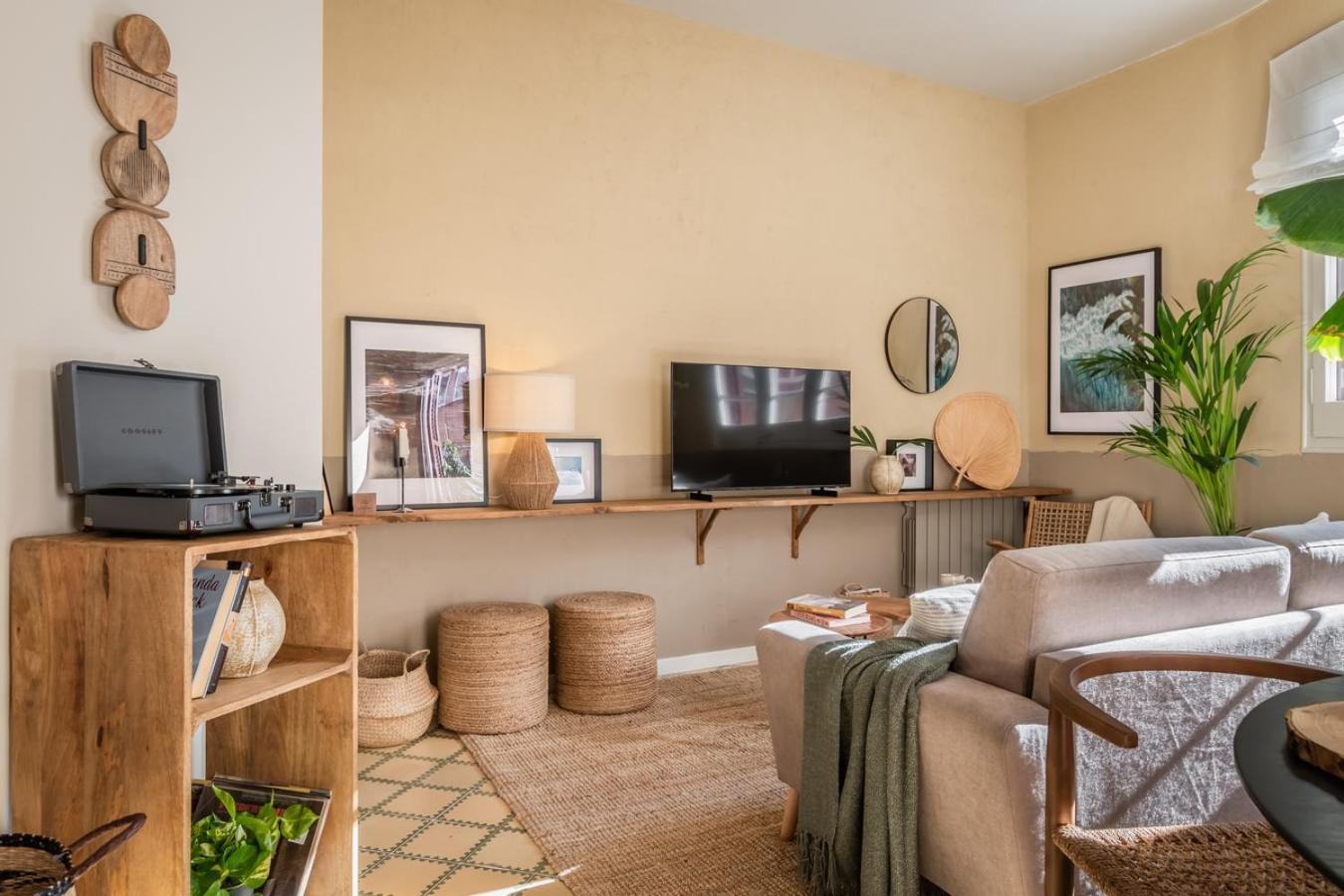 Tomini - 2 Bedrooms In Eixample Esquerra Apartment