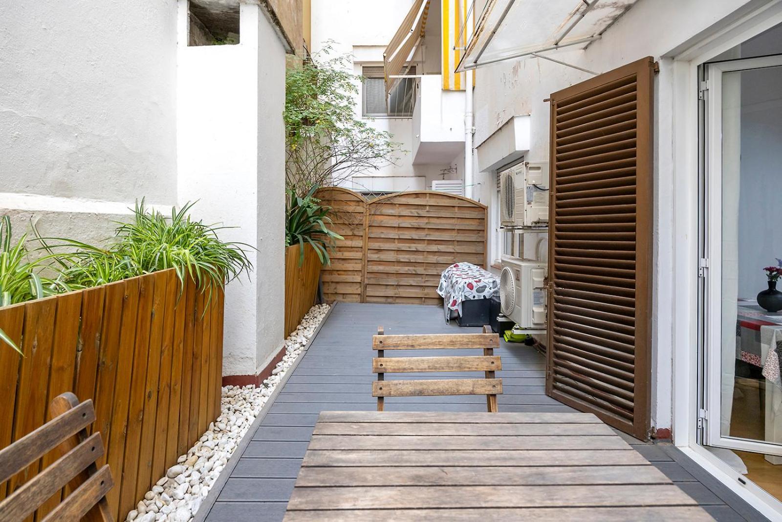 Cozy Terrace In Eixample *