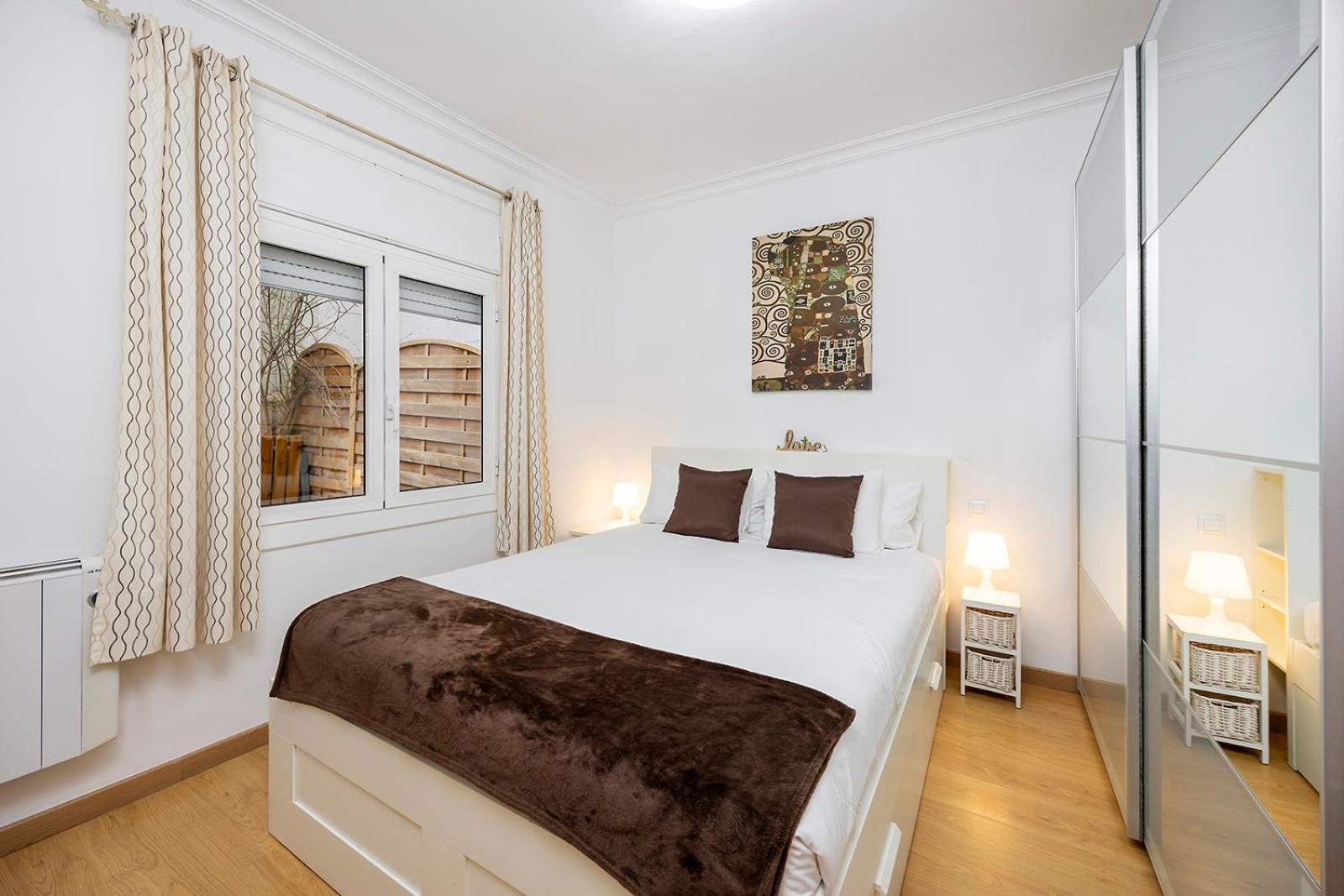 Cozy Terrace In Eixample Apartment *